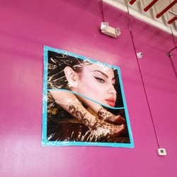 Nora Eyebrow Threading Saloon - Inexpensive eyebrow threading. As well as Hanna tattoos. Highly recommend.