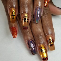 Amazing nail tech.  I went to Egypt  & Hailee created this artwork by hand.  I was so impressed
