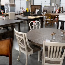 BlvdHome Clearance Outlet - Dining tables for sale at discounted prices