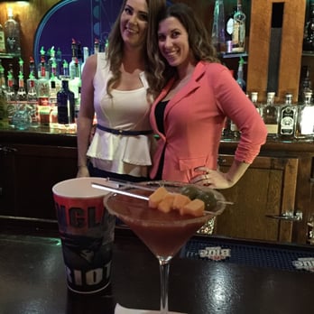 Gizzmos - Bloody Mary Martini - Lounges Near Me - Wyandotte, Michigan