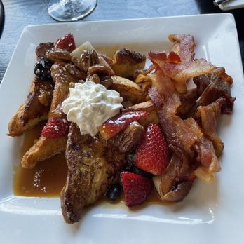Chelsea Corner - Bourbon, pecan French toast - American Near Me - Dallas, Texas Chelsea Corner - Bourbon, pecan French toast - American Near Me - Dallas, Texas