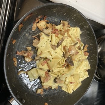 Primal Cutz - Fresh pasta with local mushrooms, bacon and lemon - Personal Chefs Near Me Primal Cutz - Fresh pasta with local mushrooms, bacon and lemon - Personal Chefs Near Me