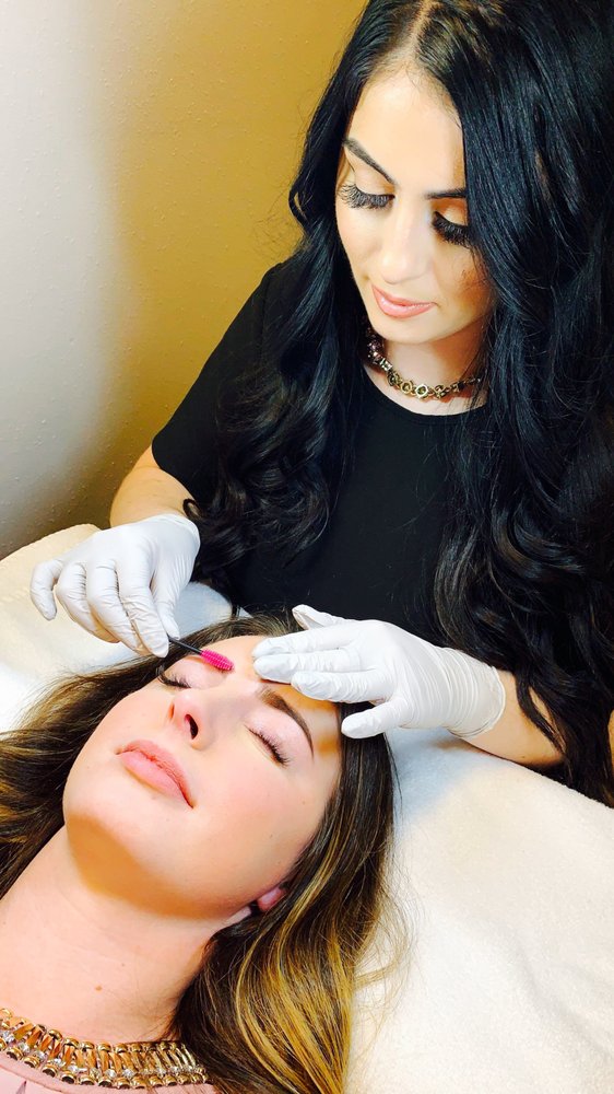 Glam Lash Studio Logo