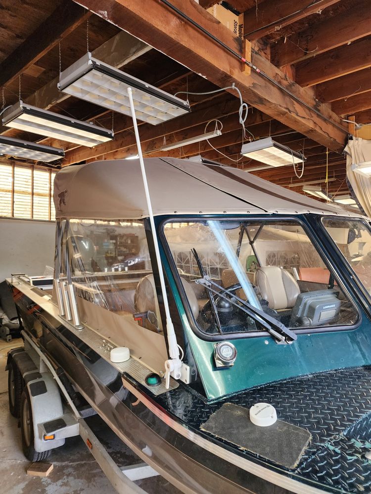 INDEPENDENT UPHOLSTERY Updated September 2024 41 Photos Eugene