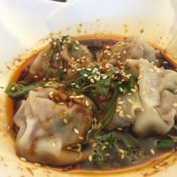 錦綉樓 - Spicy wonton!