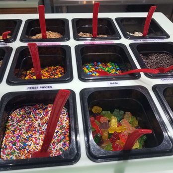 Froyo Shoppe - Ice Cream & Frozen Yogurt Near Me - Simsbury, Connecticut