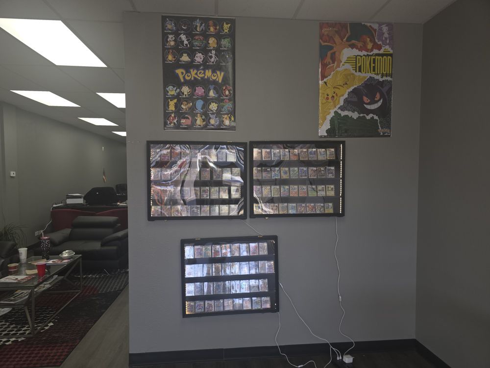 Regimes Sports Cards And Collectibles Logo