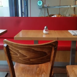 Dahlewitzer Landbäckerei - ..hier kann man bequem sitzen..