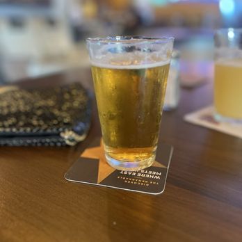 Brewport Tap House - Citrus blonde - Bars Near Me - El Segundo, California Brewport Tap House - Citrus blonde - Bars Near Me - El Segundo, California