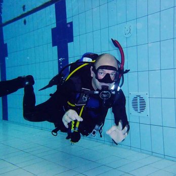 Aquatech Diving Centre - Learning to dive in the pool - Scuba Diving Near Me - Stockport, LAN Aquatech Diving Centre - Learning to dive in the pool - Scuba Diving Near Me - Stockport, LAN