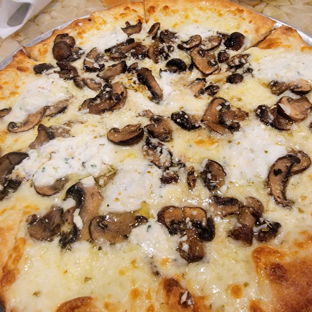 VK Brewing Co. & Eatery - Portobello white pizza - Brewpubs Near Me - Exton, Pennsylvania VK Brewing Co. & Eatery - Portobello white pizza - Brewpubs Near Me - Exton, Pennsylvania