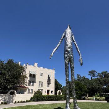 The Contemporary Austin - Laguna Gloria - Tall metal sculpture in front of villa - Museums Near Me - Austin, Texas The Contemporary Austin - Laguna Gloria - Tall metal sculpture in front of villa - Museums Near Me - Austin, Texas