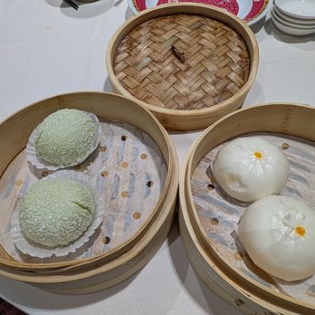 China Max Dumpling House - Matcha lava custard bun with the steam custard bun - Chinese Near Me - San Diego, California