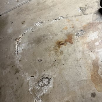 CA Resurfacing - Huge crack and hole in the garage floor - Flooring Near Me - Orange, California CA Resurfacing - Huge crack and hole in the garage floor - Flooring Near Me - Orange, California