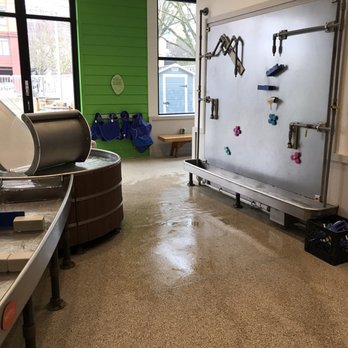 KidsQuest Children's Museum - Water area. Floors wet and slippery, no anti-slip or rubber mats , no employees mopping the three hours we were there. - Children's Museums Near Me - Bellevue, Washington KidsQuest Children's Museum - Water area. Floors wet and slippery, no anti-slip or rubber mats , no employees mopping the three hours we were there. - Children's Museums Near Me - Bellevue, Washington