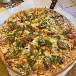 Chicken tikka pizza