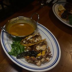 Monarca Baja Kitchen - Shrimp quesabirra tacos