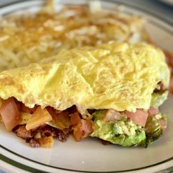Magnolia Café - California Omelette