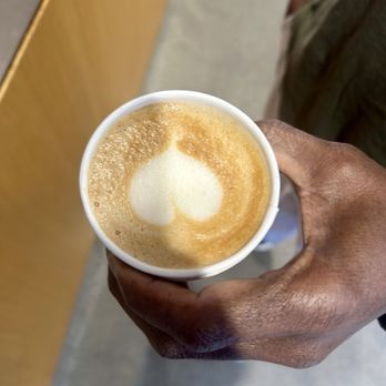 Blue Bottle Coffee - Santana Row - Cappuccino - Coffee & Tea Near Me - San Jose, California