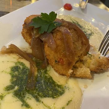 Sur at The Barnyard - Crab cakes - New American Near Me - Carmel, California