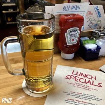 Islands Restaurant - Large draft brew, Kona Longboard - Burgers Near Me - Long Beach, California