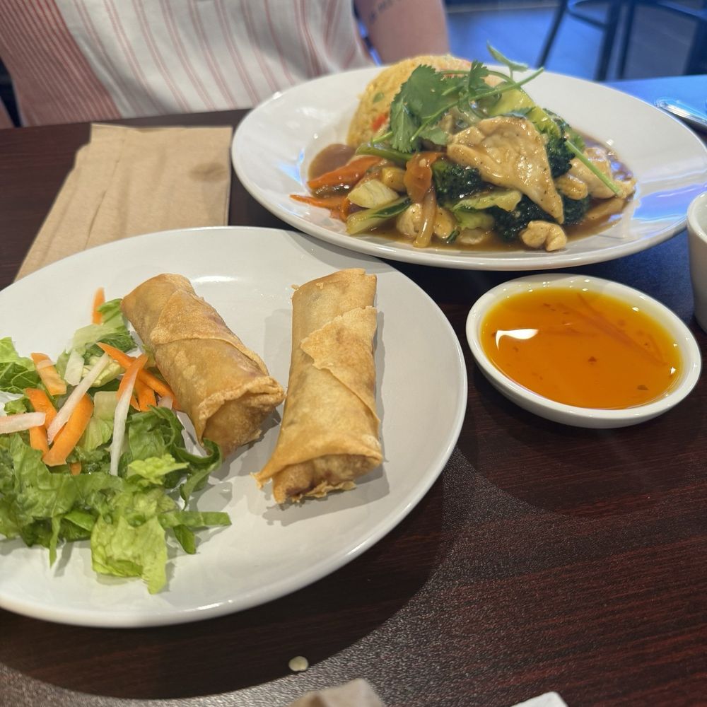 Bayou Bubble Teahouse & Pho - Pork egg rolls & vegetable fried rice with chicken - Bubble Tea Near Me - West Monroe, Louisiana