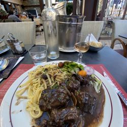 Le Cintra - Same meal with Rose pictured.