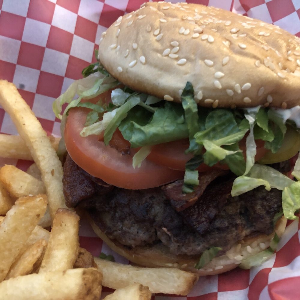 Uneeda Burger - Classic burger - Burgers Near Me - Seattle, Washington