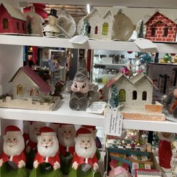 They have Amazing Christmas decorations. They have Amazing Christmas decorations.