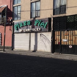 Plaza Piel es Di Carhelli