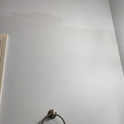Phoenix V - Peeling/stained ceiling