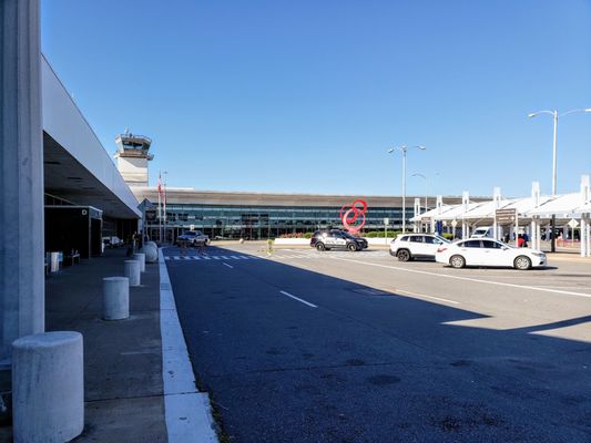 Bill and Hillary Clinton National Airport by null