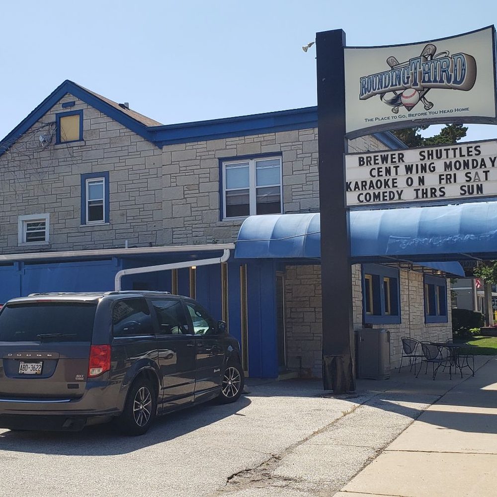 Rounding Third - Sports Bars Near Me - Milwaukee, Wisconsin Rounding Third - Sports Bars Near Me - Milwaukee, Wisconsin