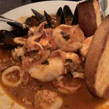 Sandbar & Grill - Seafood cioppino - Seafood Near Me - Monterey, California