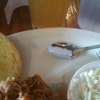 Ye Olde Durty Bird - Blue Moon and Durdy Pulled Pork - American Near Me - Toledo, Ohio