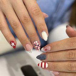 Revo Nail Studio