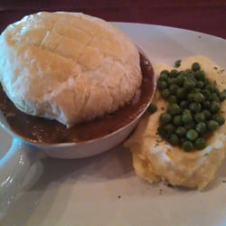Danny Doolans - Guinness pie, mashed potatoes and peas
