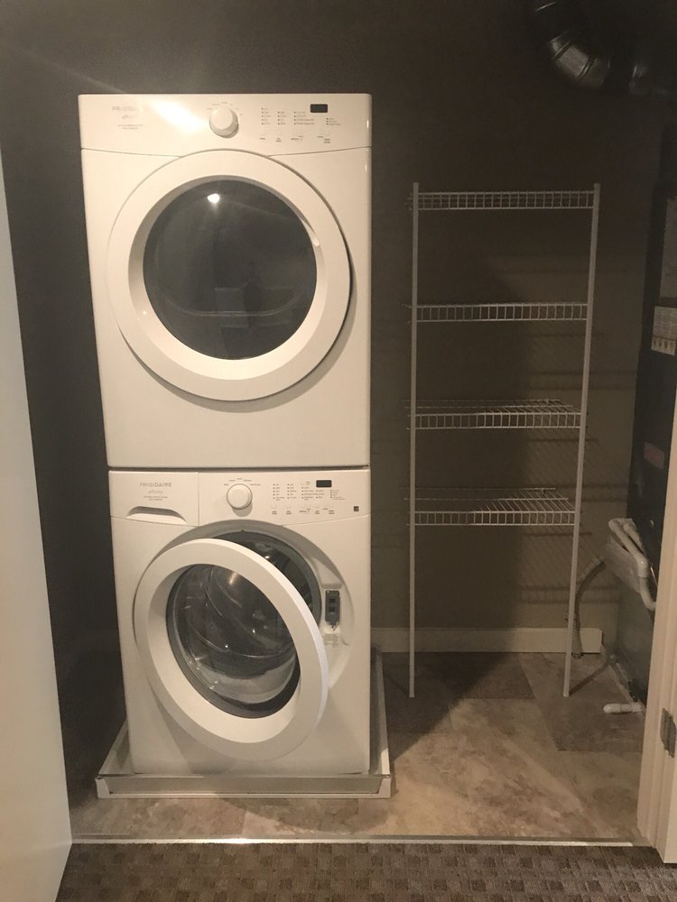 ROYAL VIEW TOWNHOMES Updated August 2024 15 Photos 8602 NE Fourth