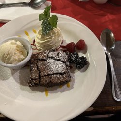 Lynham's Hotel - Brownie - so good!