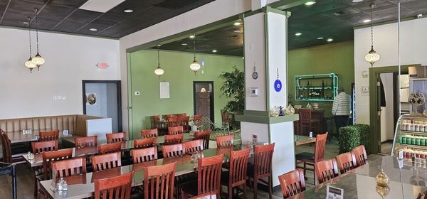 Zeeyum Kitchen by null