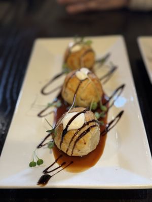 Hootch and Banter by null