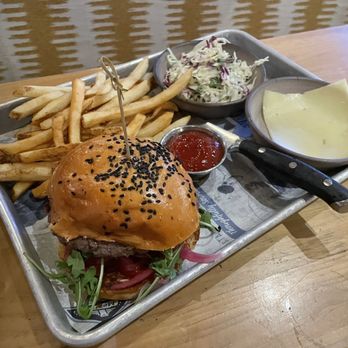 Pacific Catch - Wagyu Cheeseburger - Seafood Near Me - Cupertino, California