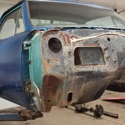 Hotrod Hollow Garage
