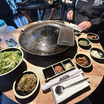 Pigya - Nice little table setting - Korean Near Me - Los Angeles, California