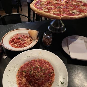 Villa Capri - Pizza Near Me - Doylestown, Pennsylvania