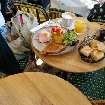 Café des Phares - Brunch breakfast... Crepes, ham, egg, fruit. Looking good. - Brasseries Near Me - Paris, 75