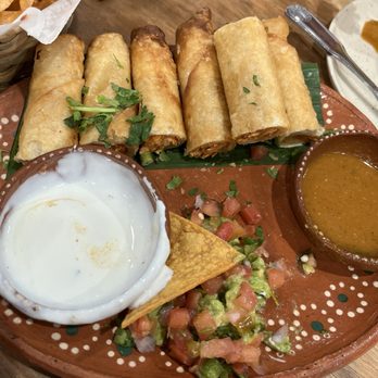 Rosa Madera - Flautas de tinga - Mexican Near Me - Santa Ana, California