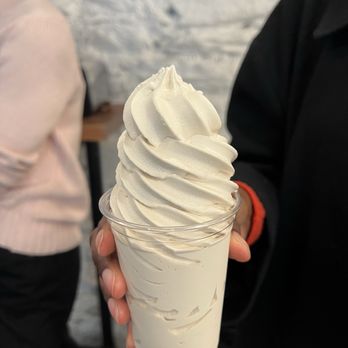 Surreal Creamery - Earl Grey Everyday Ice Cream - Ice Cream & Frozen Yogurt Near Me - New York, New York