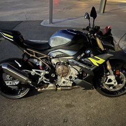 New 2023 BMW S1000R