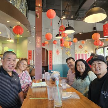 Fooki - Inside the restaurant. - Bubble Tea Near Me - Aiea, Hawaii